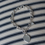 GUESS<sup>®</sup> Classic Heart Charm Bracelet